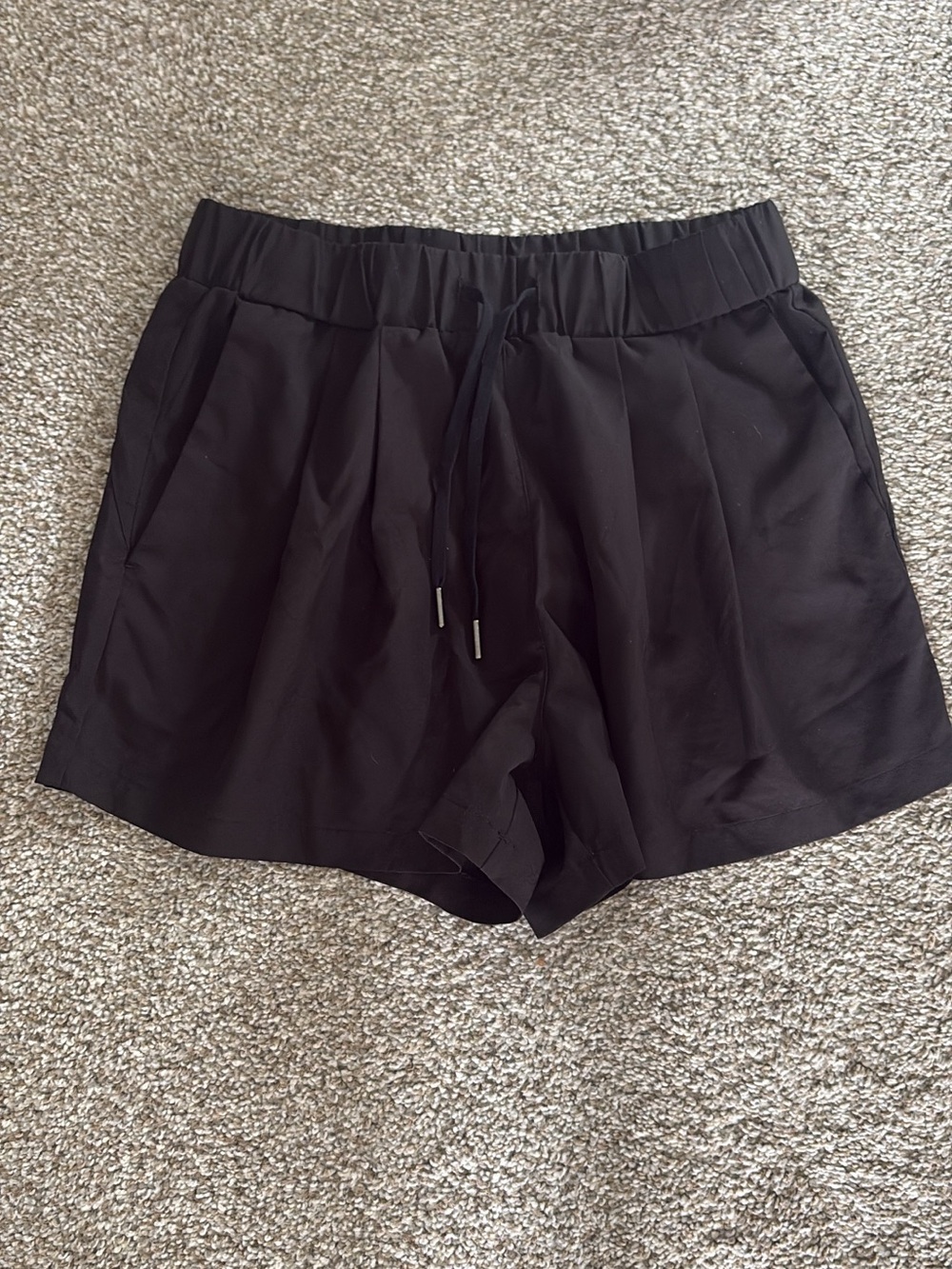 HALARA Black High-Waist Pull-On Shorts